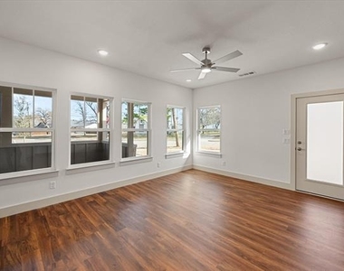 508 E Kimball Street - Photo Thumbnail 7