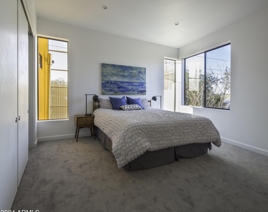 1419 S Kenneth Place - Photo Thumbnail 7