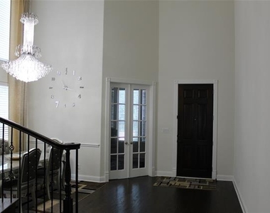 2568 History Lane - Photo Thumbnail 2