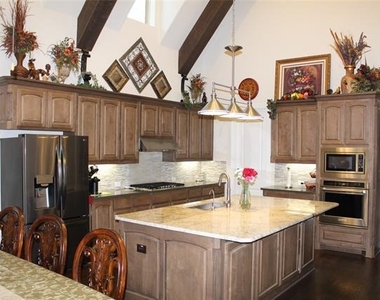 2568 History Lane - Photo Thumbnail 8