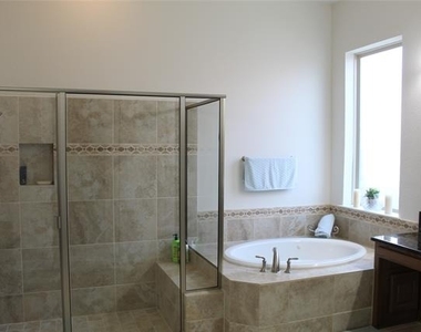 2568 History Lane - Photo Thumbnail 9