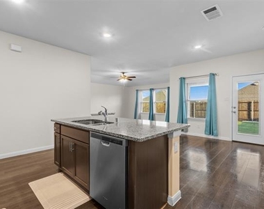 513 Spur Ridge - Photo Thumbnail 3