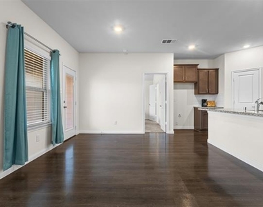 513 Spur Ridge - Photo Thumbnail 4