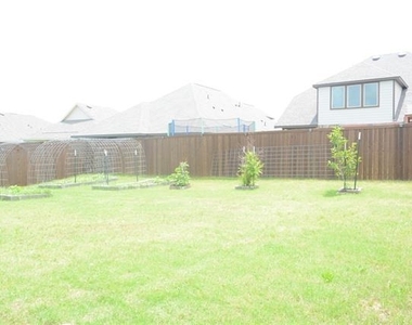 11612 Silver Queen Drive - Photo Thumbnail 15