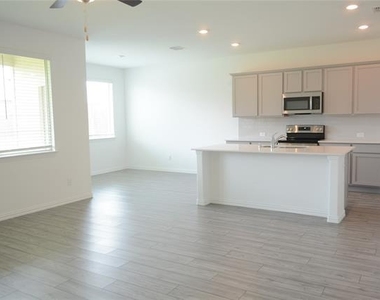 11612 Silver Queen Drive - Photo Thumbnail 3