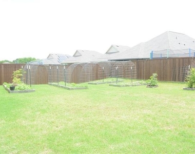 11612 Silver Queen Drive - Photo Thumbnail 14