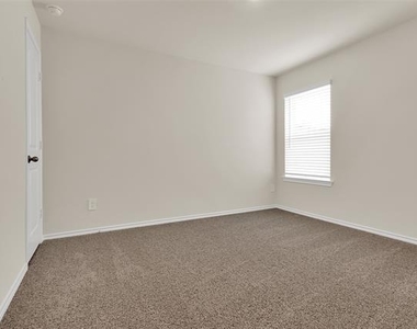 4120 Turquoise Avenue - Photo Thumbnail 13