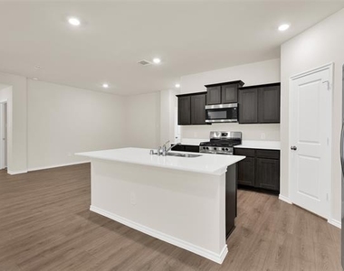 4120 Turquoise Avenue - Photo Thumbnail 7