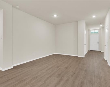 4120 Turquoise Avenue - Photo Thumbnail 8