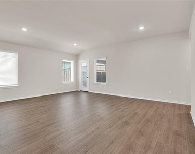 4120 Turquoise Avenue - Photo Thumbnail 10
