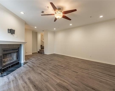 6002 Auburndale Avenue - Photo Thumbnail 5
