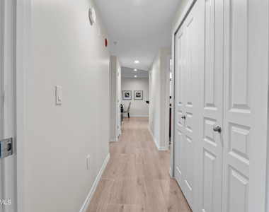 20660 N 40th Street - Photo Thumbnail 10