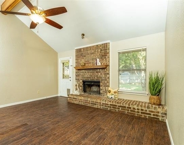 2403 Bayberry Lane - Photo Thumbnail 14