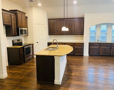 3408 Endicott Court - Photo Thumbnail 7