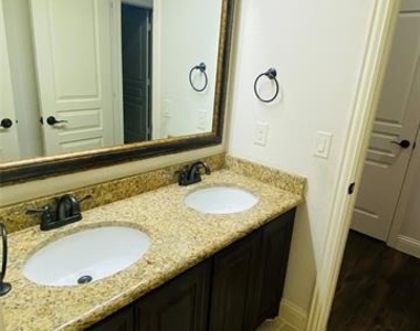 3408 Endicott Court - Photo Thumbnail 14