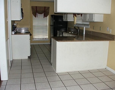 910 Bitternut Drive - Photo Thumbnail 1