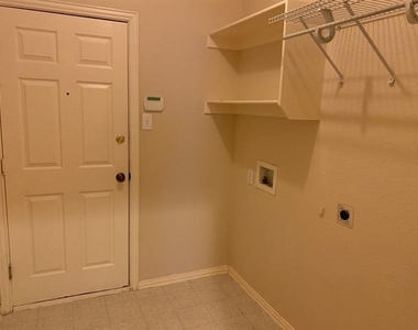 1709 Copper Leaf Drive - Photo Thumbnail 12
