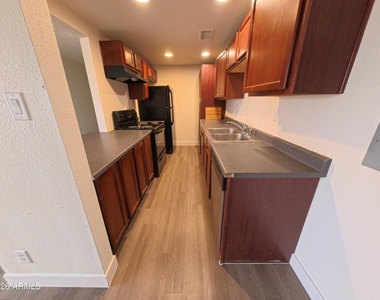 424 W Brown Road - Photo Thumbnail 6