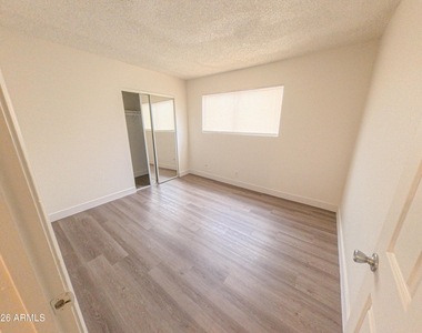424 W Brown Road - Photo Thumbnail 4