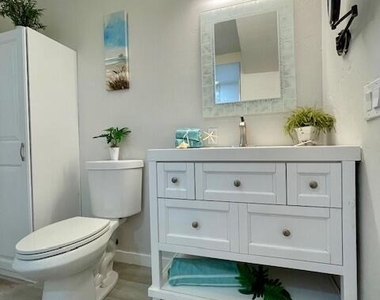 705 E Kachina Avenue - Photo Thumbnail 9
