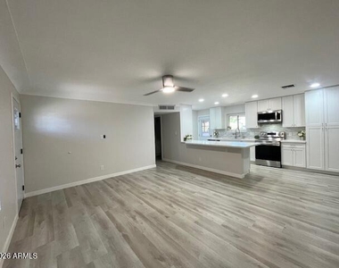 705 E Kachina Avenue - Photo Thumbnail 2