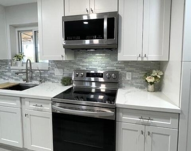 705 E Kachina Avenue - Photo Thumbnail 6