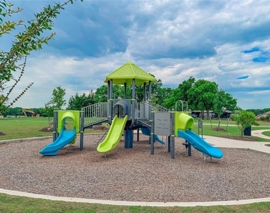 3227 Shortgrass Lane - Photo Thumbnail 16