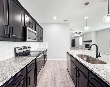 3227 Shortgrass Lane - Photo Thumbnail 4