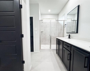 3227 Shortgrass Lane - Photo Thumbnail 10