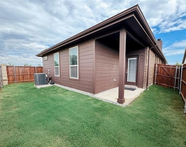 3227 Shortgrass Lane - Photo Thumbnail 15