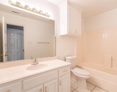 5813 Blackmon Court - Photo Thumbnail 9