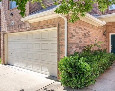 5813 Blackmon Court - Photo Thumbnail 2