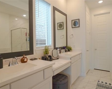 5727 Huffines Boulevard - Photo Thumbnail 11