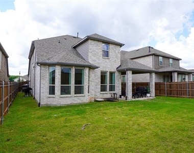 5727 Huffines Boulevard - Photo Thumbnail 35