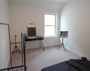 5727 Huffines Boulevard - Photo Thumbnail 28