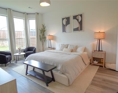 5727 Huffines Boulevard - Photo Thumbnail 9