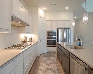 5727 Huffines Boulevard - Photo Thumbnail 6