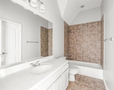 1321 Cotulla Drive - Photo Thumbnail 24