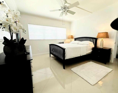 9 N Birch Road - Photo Thumbnail 1