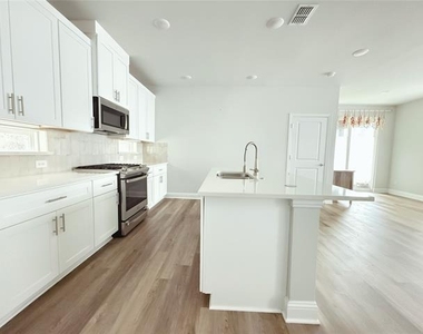 11451 Chepstow Crescent Court - Photo Thumbnail 12