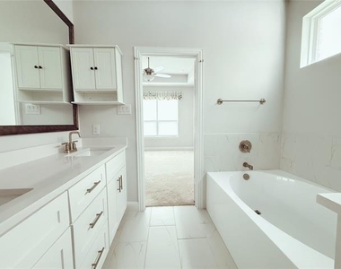11451 Chepstow Crescent Court - Photo Thumbnail 5