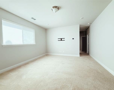 11451 Chepstow Crescent Court - Photo Thumbnail 17