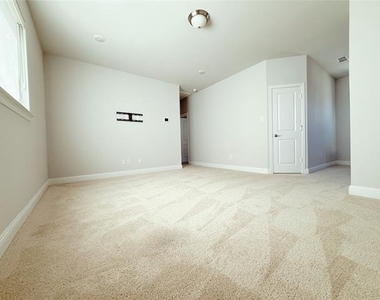 11451 Chepstow Crescent Court - Photo Thumbnail 16
