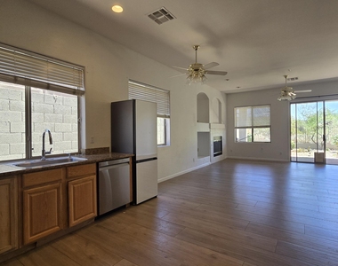 10335 E Rosemary Lane - Photo Thumbnail 11