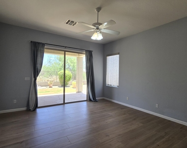 10335 E Rosemary Lane - Photo Thumbnail 14