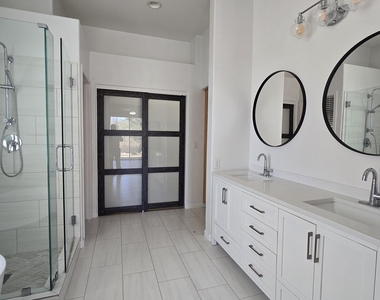 10335 E Rosemary Lane - Photo Thumbnail 19