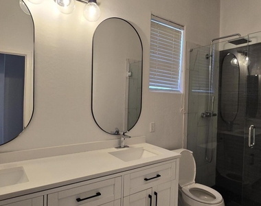 10335 E Rosemary Lane - Photo Thumbnail 26