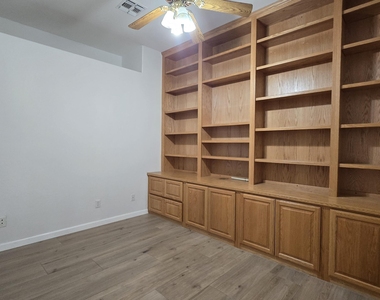 10335 E Rosemary Lane - Photo Thumbnail 27