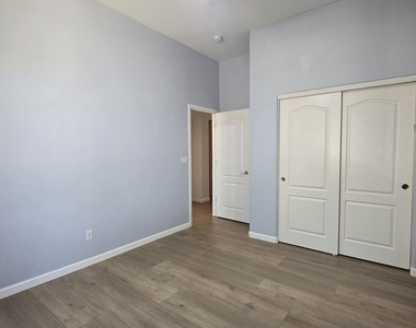 10335 E Rosemary Lane - Photo Thumbnail 23