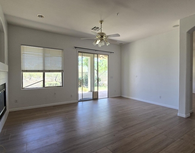 10335 E Rosemary Lane - Photo Thumbnail 13
